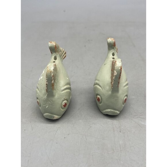 vintage salt pepper shakers fish green hand painted 2" READ - Picture 8 of 9